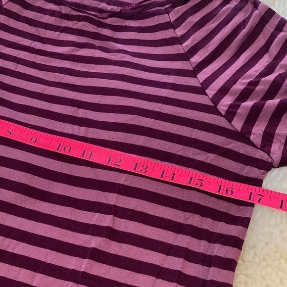 Cable & gauge striped soft tee with button sleeve acents - Picture 4 of 11